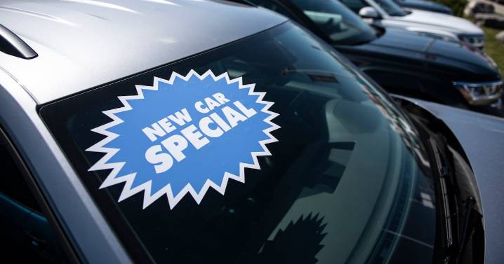 Canada retail sales: Autos, parts lead decline