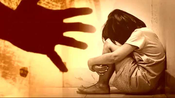 Pareja detenida en Bogotá por abusar sexualmente de su hijo de 11 años