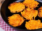 Tortitas de avena con zanahoria, para desayuno o comida saludable