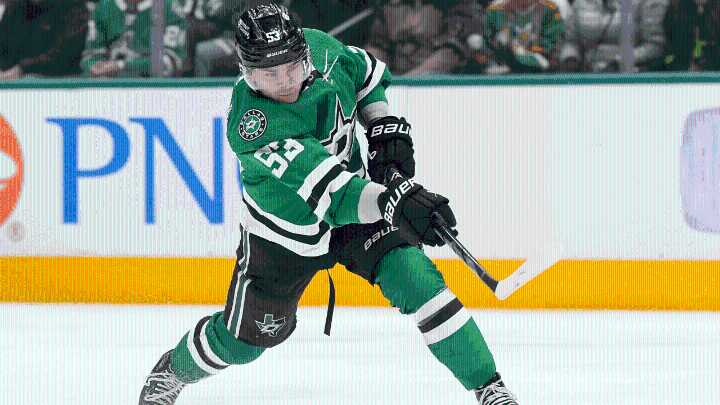 Johnston making push for Canada Olympic spot while shining for Stars