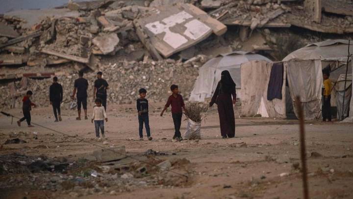 Israel bloquea un millón de jeringas necesarias para vacunar a los niños en Gaza: Unicef