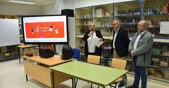 La Escuela Oficial de Idiomas de Baza 'Ibn al-Qaysi al-Basti' inaugura el curso 2025