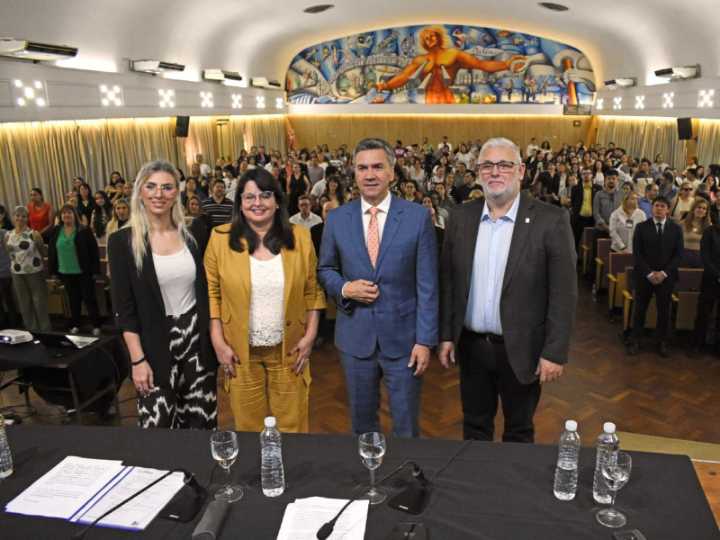 El gobernador Zdero encabezó la apertura del Congreso Internacional de Discapacidad