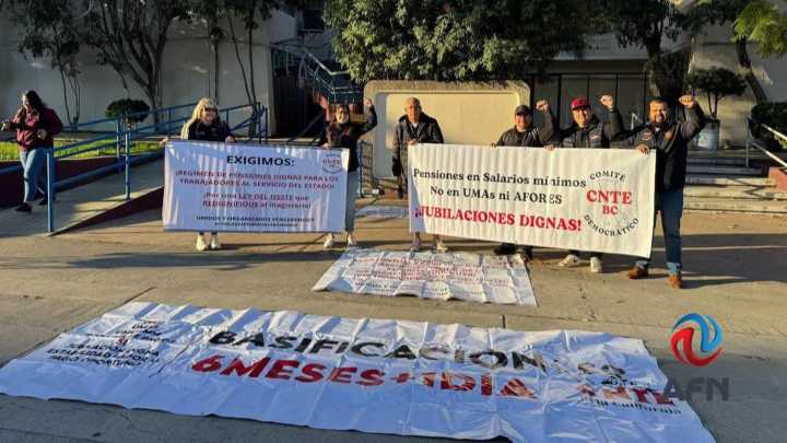 Integrantes de la CNTE en BC anuncian próximo paro nacional