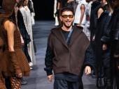 Diseñador Humberto Cubel presenta nueva colección exalta artesanía y trabajo en comunidad