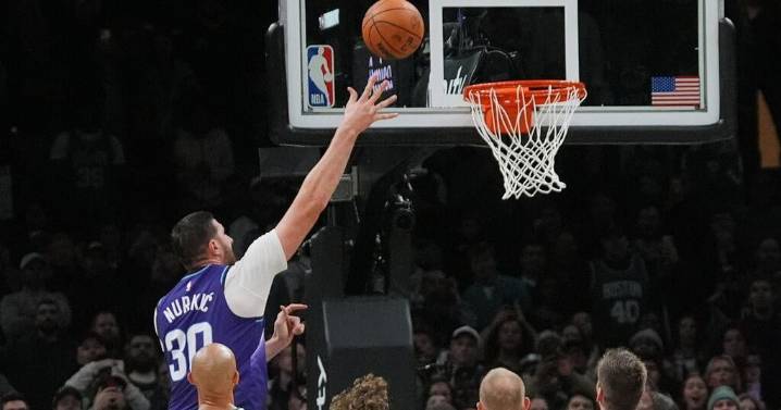Jusuf Nurkic makes last-second putback to lift the Jazz past the Celtics, 105