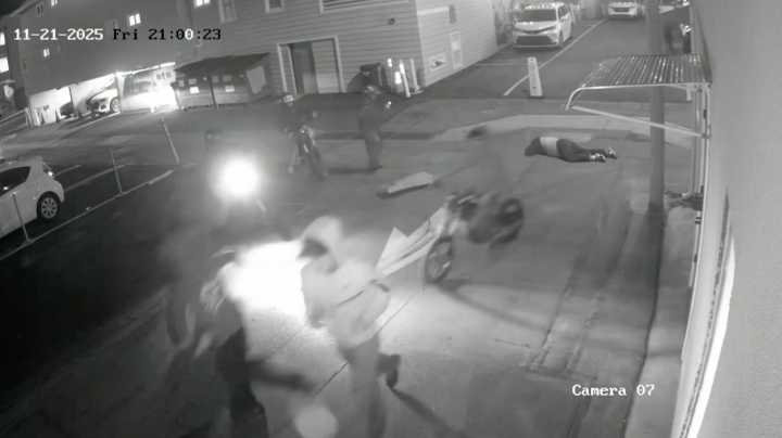 2 arrested after assaulting man in Hermosa Beach