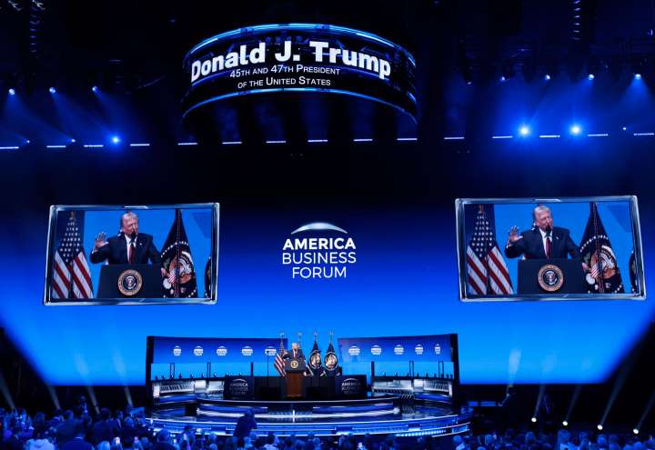 Trump dice que "Miami será un refugio" para "escapar del régimen comunista de Nueva York"