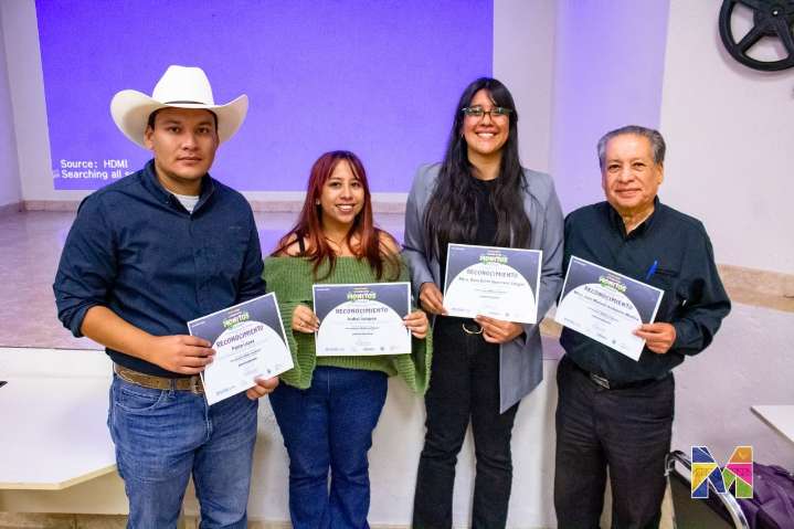 Presentan alumnos de la UACH y Gobierno de Meoqui documental “Los Monitos de Meoqui” ante familias de la región