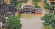 El número de muertos por inundaciones en Vietnam sube a 37 mientras se acerca un nuevo tifón