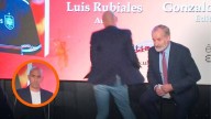 Tío de Luis Rubiales es detenido tras lanzarle huevos en la presentación de su libro ‘Matar a Rubiales’