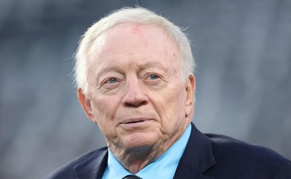 NFL News: Jerry Jones and Cowboys could reportedly hesitate to sign Dak Prescott’s star weapon ahead of 2026 season