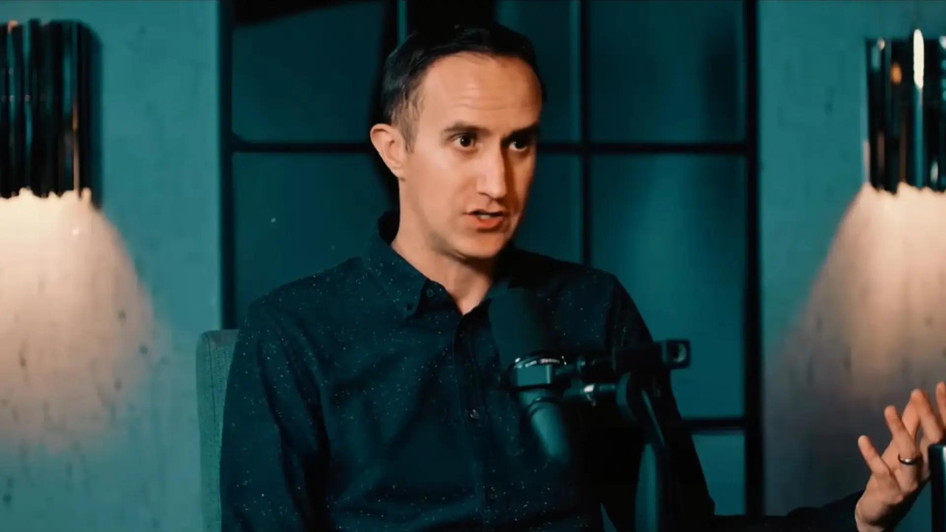 Housel, experto en finanzas: "El dinero y una casa grande puede hacerte más feliz"