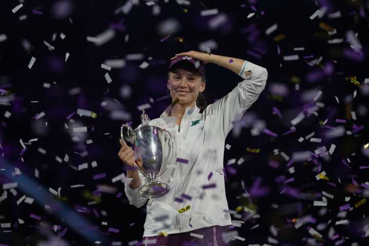 Rybakina Beats No. 1-Ranked Sabalenka to Win WTA Finals