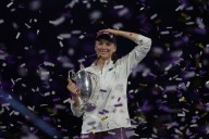 Rybakina Beats No. 1-Ranked Sabalenka to Win WTA Finals