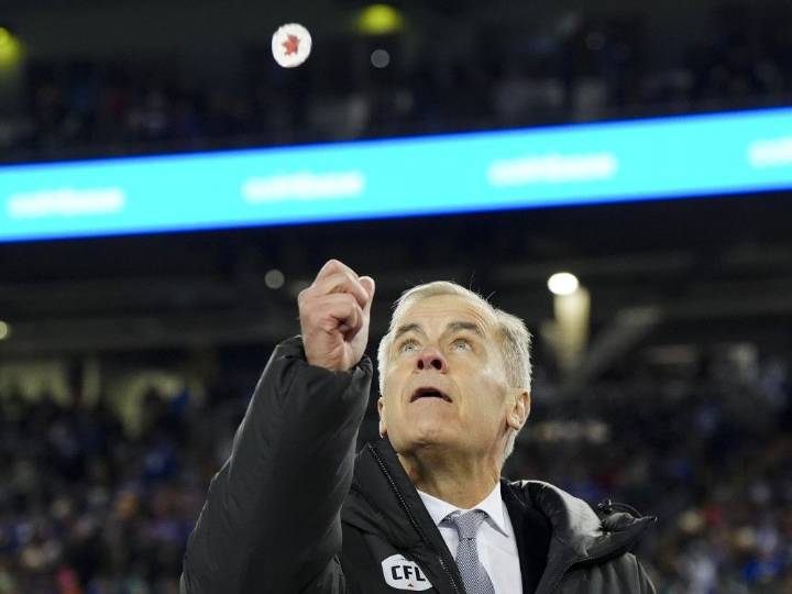 Mark Carney met with cheers and boos at 112th Grey Cup game