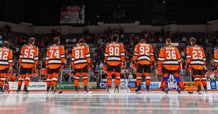 Komets finally return to Coliseum for home opener