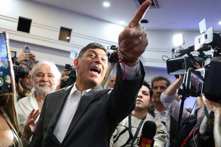 Parisi invita a Jara y a Kast a su programa de YouTube: después consultará a militancia del PDG para definir el voto