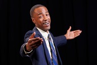 T2 proves once again ‘It’s a Wonderful Life,’ on stage now