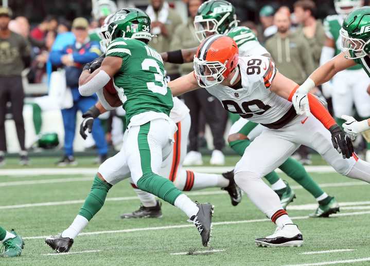 Browns’ Bubba Ventrone vows to correct ‘too many issues with dumb football, dumb mistakes’