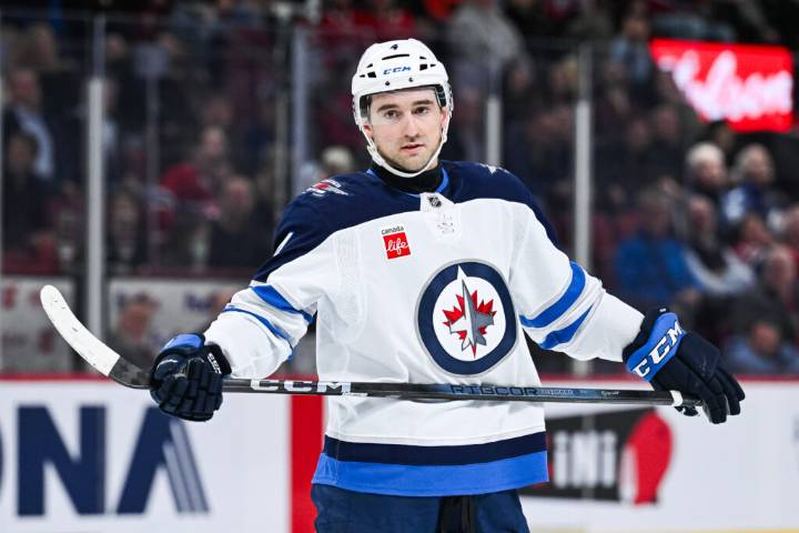 Jets’ Neal Pionk, Josh Morrissey Leave With Injury