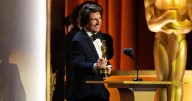Tom Cruise finally gets his Oscar moment with a lifetime achievement trophy at the Governors Awards