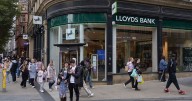 Lloyds closes 15 banks across UK in November - full list of towns 