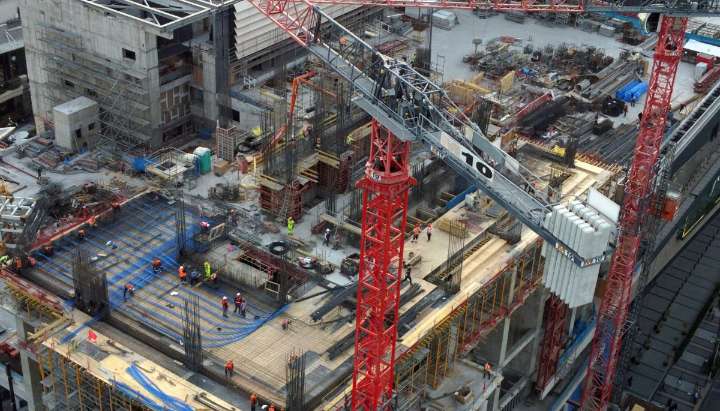 Contraloría detecta que habría más de 500 obras públicas que quedaron sin terminar en la última década