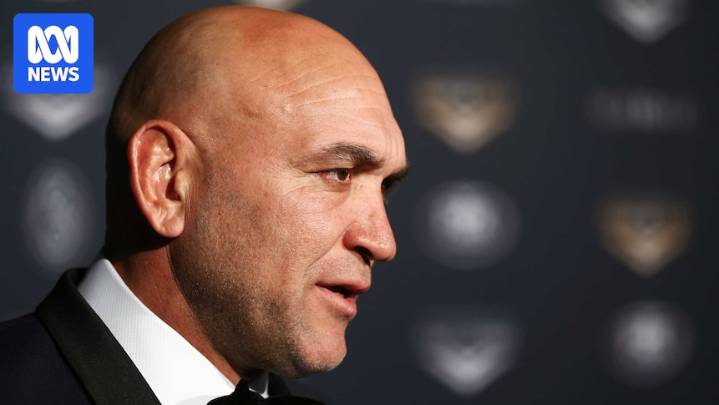 Gorden Tallis and Matthew Johns join Gold Coast Titans ownership group under Frizelle family