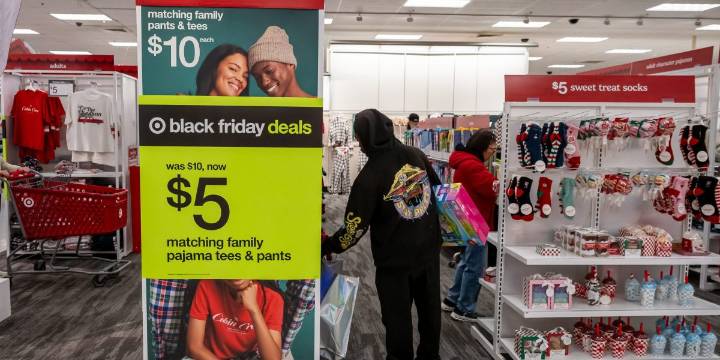 Shoppers are underwhelmed by deals and crowds on Black Friday