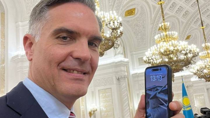 CNN reporter’s solo mission inside the Kremlin