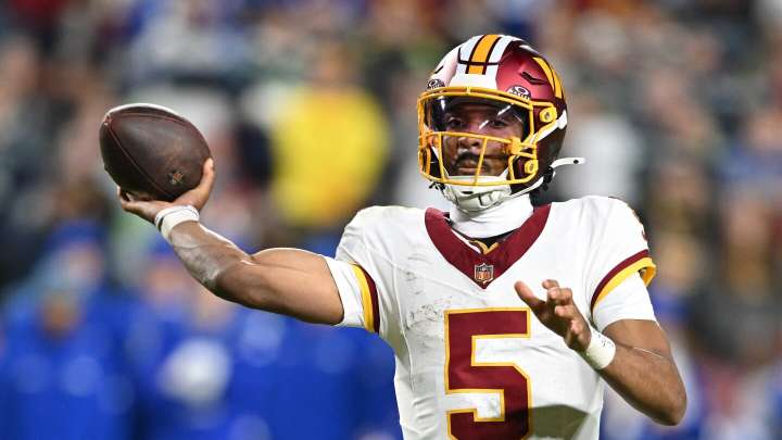 Jayden Daniels suffers significant arm injury late in Commanders