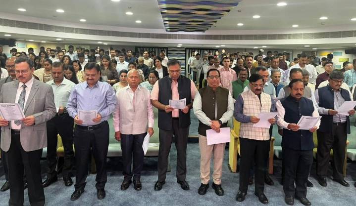 Cooperators join ‘Vande Mataram’ Chorus across states with gusto