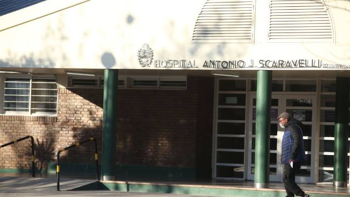 Un padre y su hija adolescente permanecen en terapia intensiva por botulismo