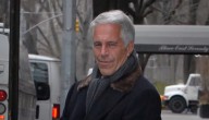 Gobierno de EEUU pide de nuevo revelar los testimonios del gran jurado en el caso Epstein