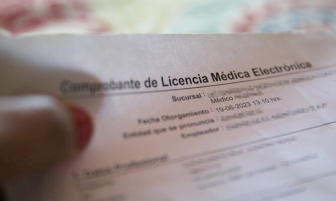 Justicia condenó a Famae por “despido indebido” de funcionario que viajó con licencia psiquiátrica