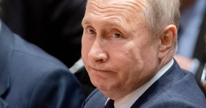 Russia Humiliated by New AI Robot It Was Really Proud Of