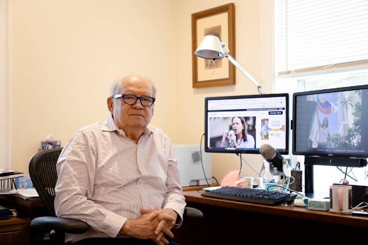 Carlos Blanco: “El cambio en Venezuela es inevitable, como la caída del muro de Berlín”