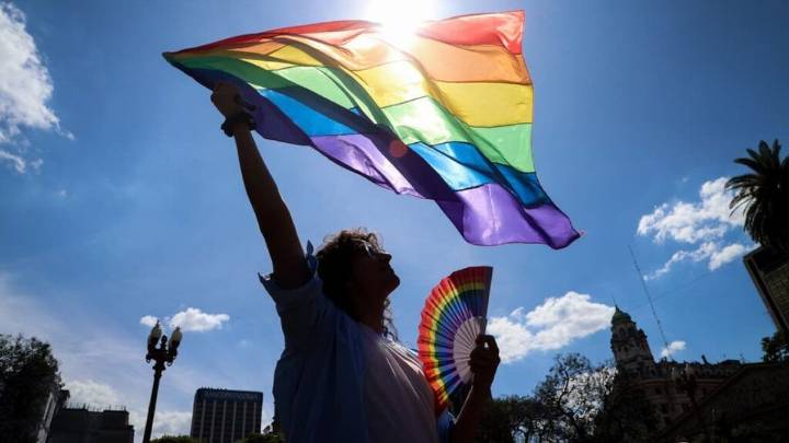 Masiva Marcha del Orgullo LGBTIQ+: diversidad, shows y críticas al ajuste