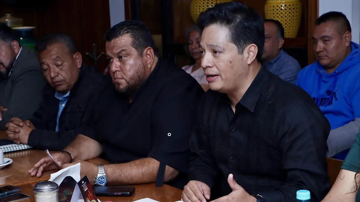 30 empleados de fábrica de uniformes denuncian despidos injustificados; a un mes no han sido liquidados