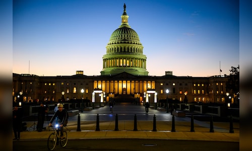 US government shutdown nears end as senate Democrats agree to funding deal