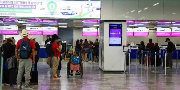 Pasajeros del Aeropuerto Internacional de Guadalajara viajan a EU con incertidumbre