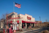 Debt sinks popular frozen dessert operator; stores face closures