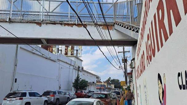 Nivelan cables de luz en escuelas de la Bellavista