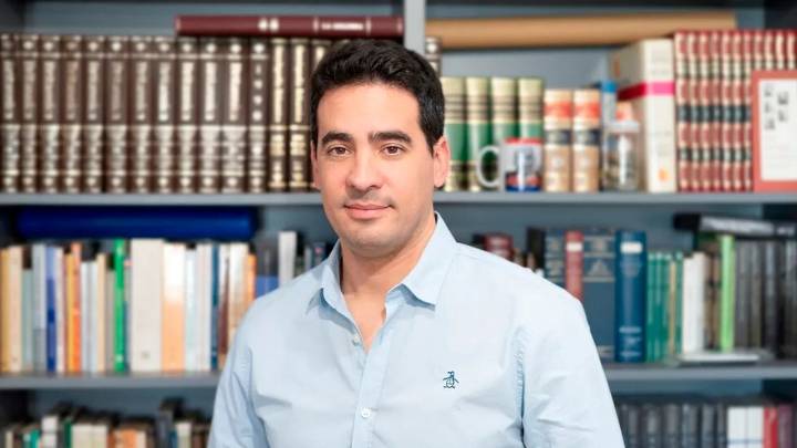 Escuela libertaria: Ravier y otros diputados de LLA toman clases para aprender a legislar