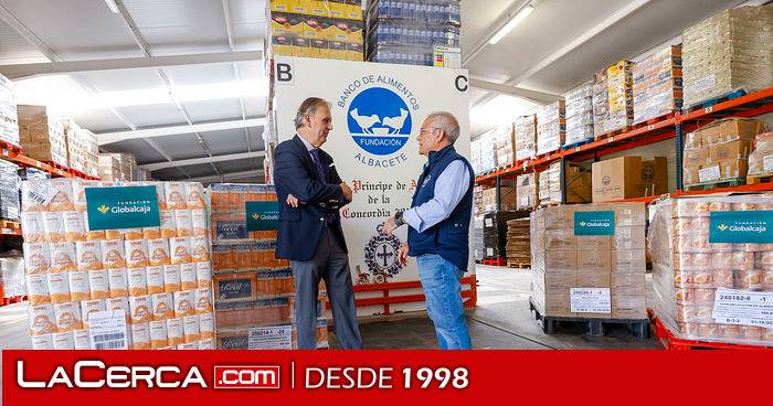 La Fundación Globalcaja formaliza una donación solidaria al Banco de Alimentos coincidiendo con la Gran Recogida