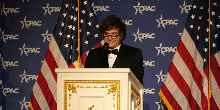 Milei, en un contrapunto de señales: tentación plebiscitaria y gestos acuerdistas