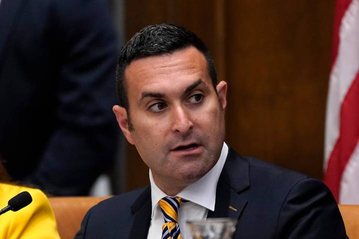 Regent says Michigan would consider leaving Big Ten if $2.4B capital deal OK’d