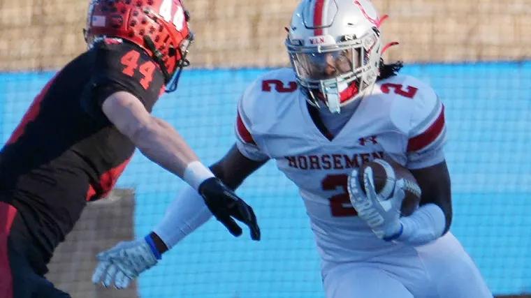 Sleepy Hollow (NY) RB Brayden Richardson runs for more than 400 yards in NYSPHSAA Class B state semifinal