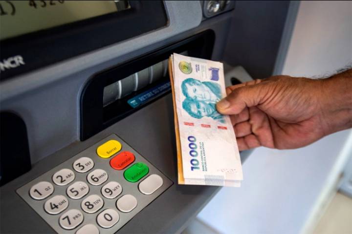 Aguinaldo: cuándo se cobra en diciembre y cómo se calcula